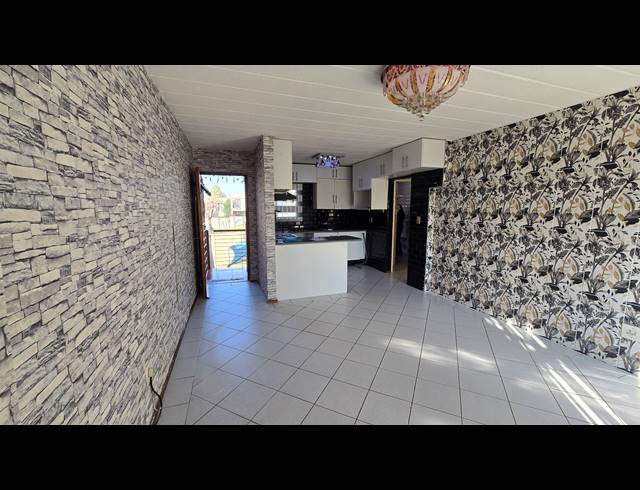 2 BEDROOM SECTIONAL TITLE FOR SALE IN GLENVISTA